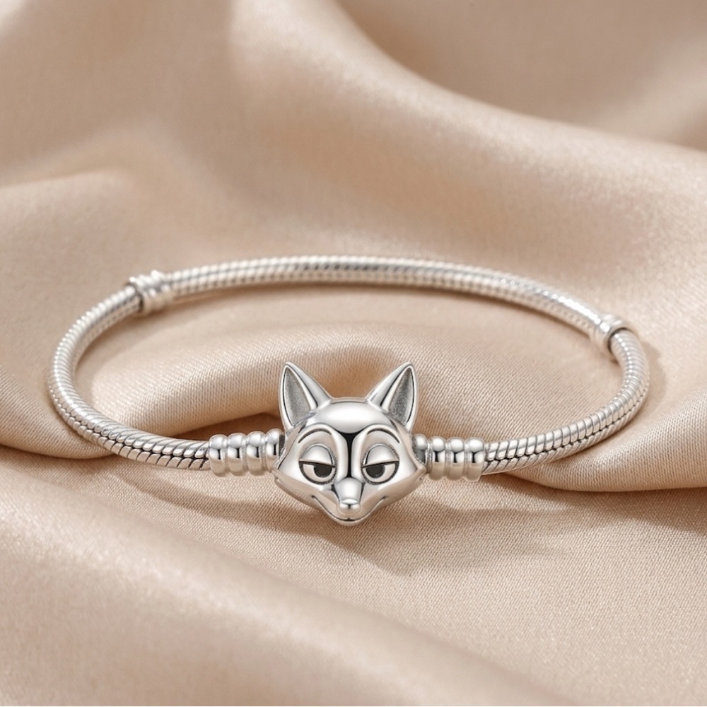 Silver Fox Cat Charm Bracelet for Cats